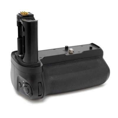 Nikon MB-N11 Power Battery Pack with Vertical Grip Z6II Z7II