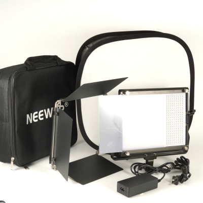 Neewer LED-NL660 LED Bi-Color Panel Photography Light