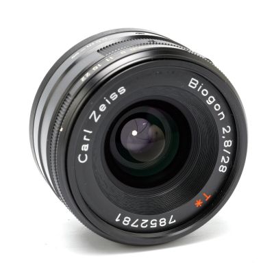 Contax G Zeiss Biogon 28mm f/2.8 T* Lens Black