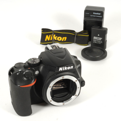 Nikon D3500 24.2MP Digital SLR Camera: Shutter Count: ≤ 11,600