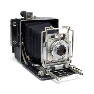 Busch Pressman Model D 4x5 Folding Camera w/135mm f/4.7 Lens